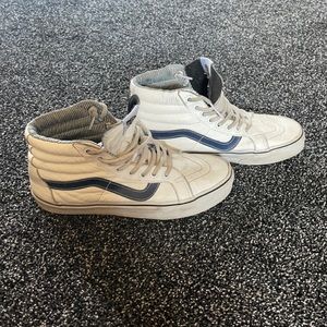 🤙🏾🔥🔥🔥 🛹 VANS HIGH TOPS